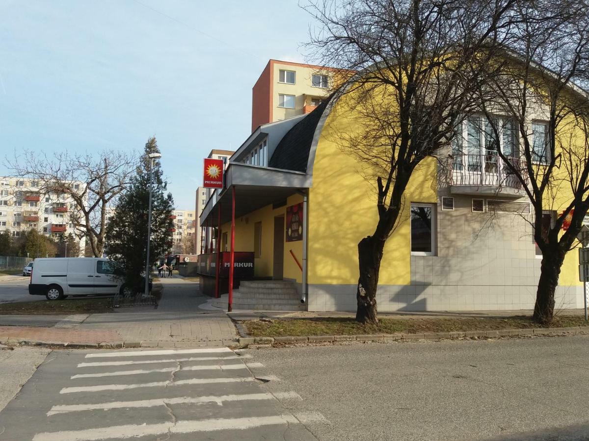 Апартаменты Hradna 9A Нове-Замки Экстерьер фото
